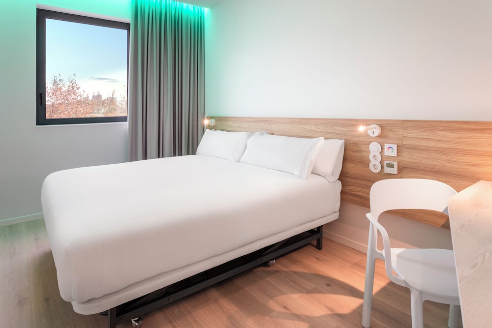 

Milano - Estoril - B&B HOTEL Lisboa Oeiras