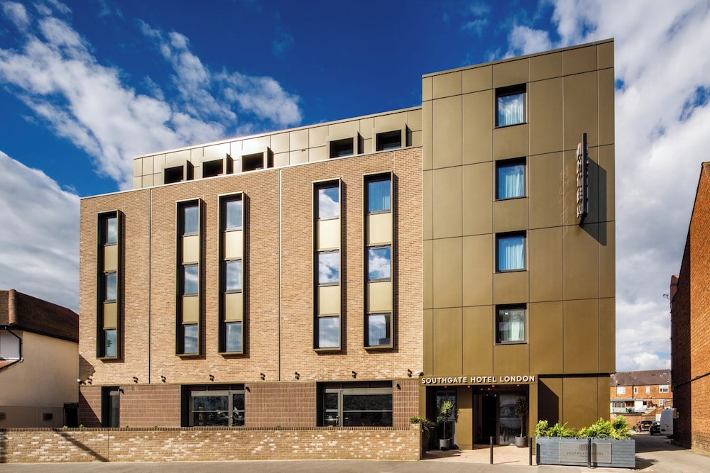 

Roma - Enfield - Southgate Hotel London