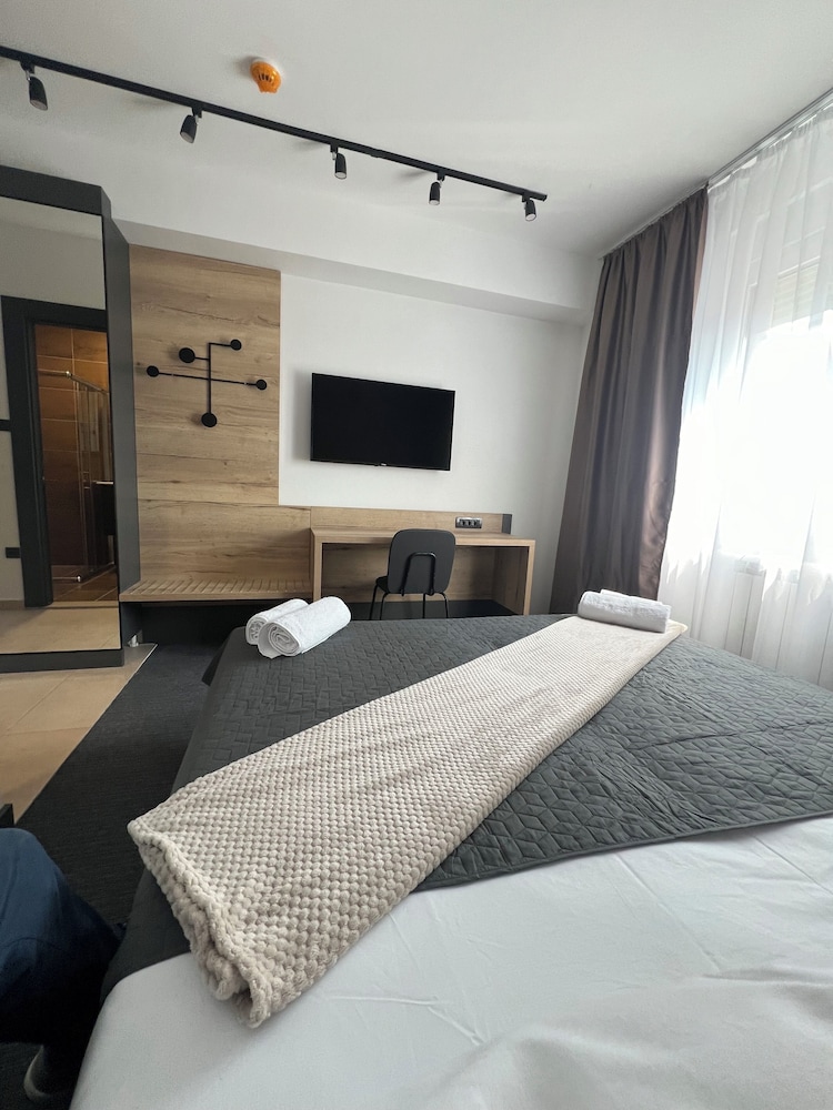 

Venezia - Stara Pazova - Sremsky Inn