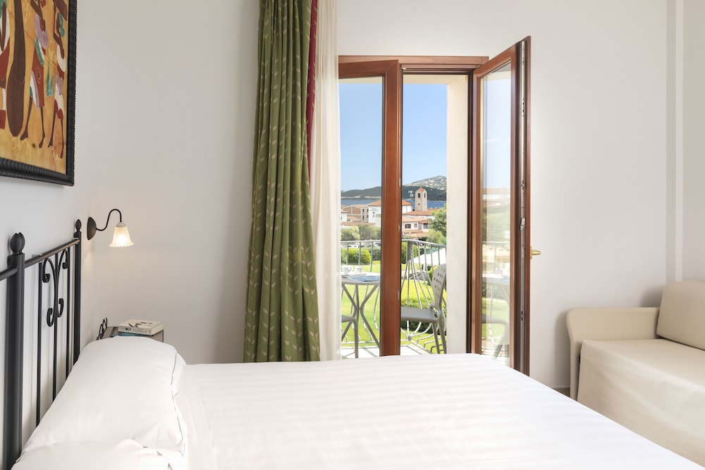 

Pisa - Baja Sardinia - Blu Hotel Morisco