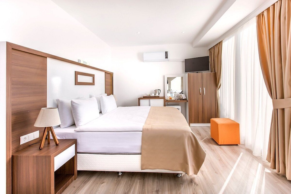 

Bologna - Kusadasi - Demir Suit Hotel