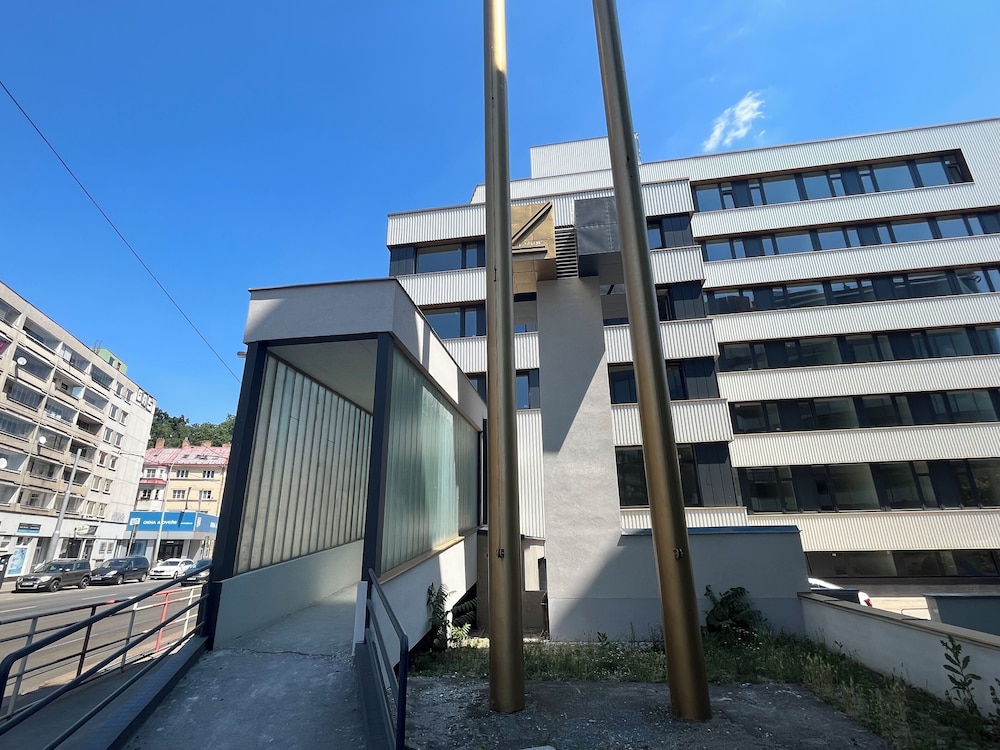 

Genova - Praga, Aeroporto Václav Havel - Post 120 Suites