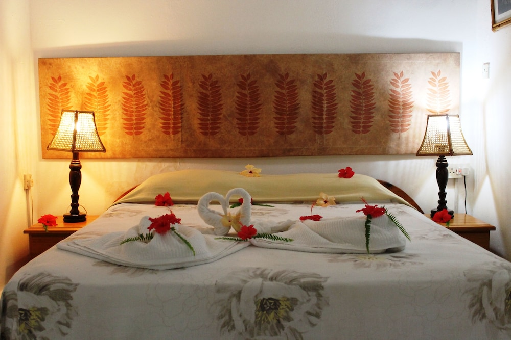 

Milano - Eden Island - Romance Bungalows