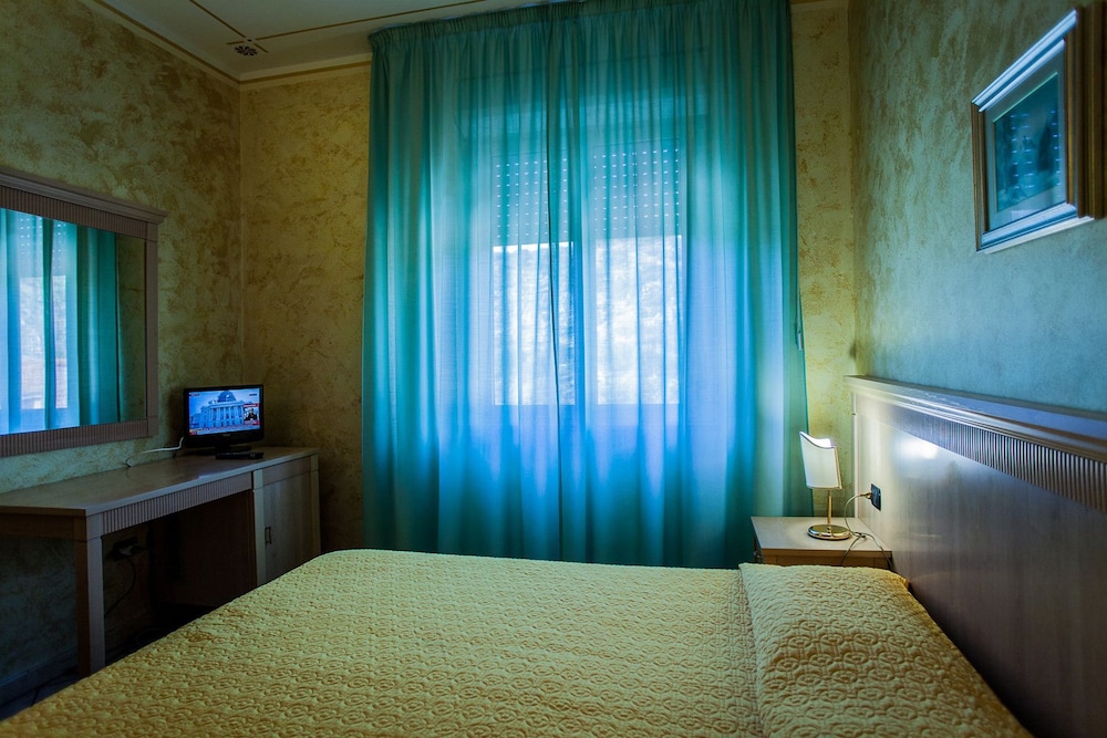 

Firenze - Bosa Marina - Mannu Hotel