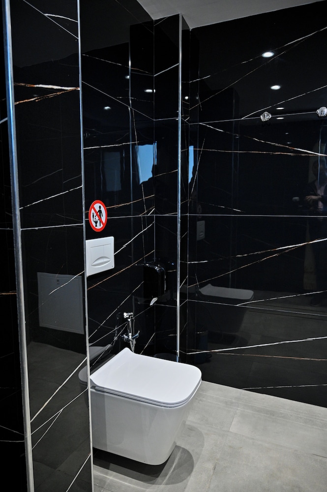 

Milano - Durrës - MondurO Hotel