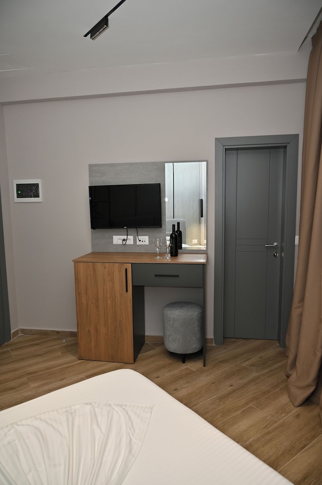 

Verona - Durrës - MondurO Hotel