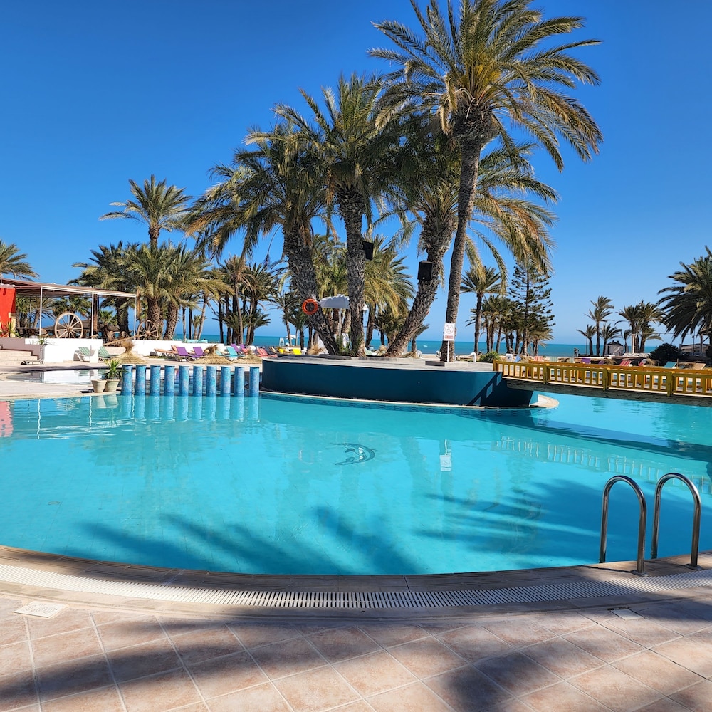 

Milano - Aghīr - Golf Beach & THALASSO