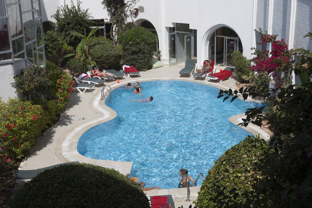 

Milano - Taguermess - Golf Beach & THALASSO