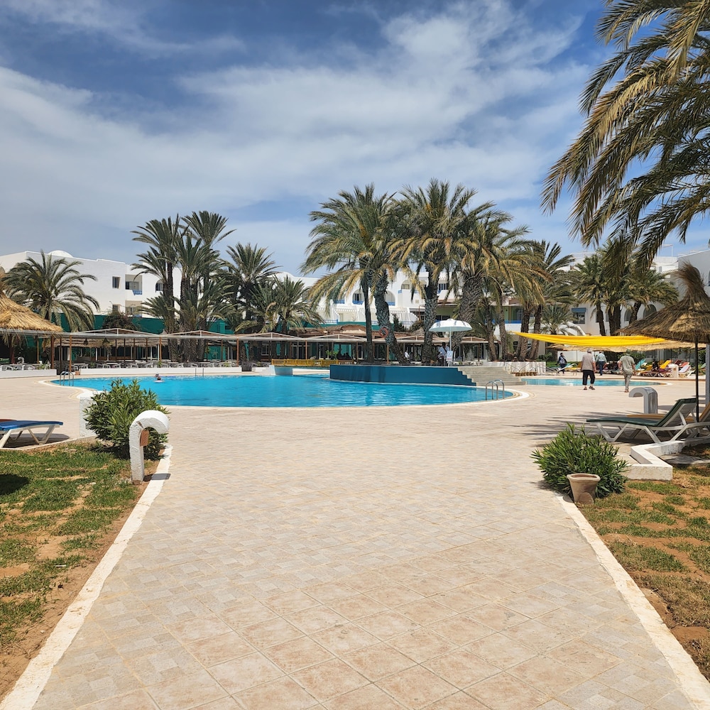 

Milano - Aghīr - Golf Beach & THALASSO