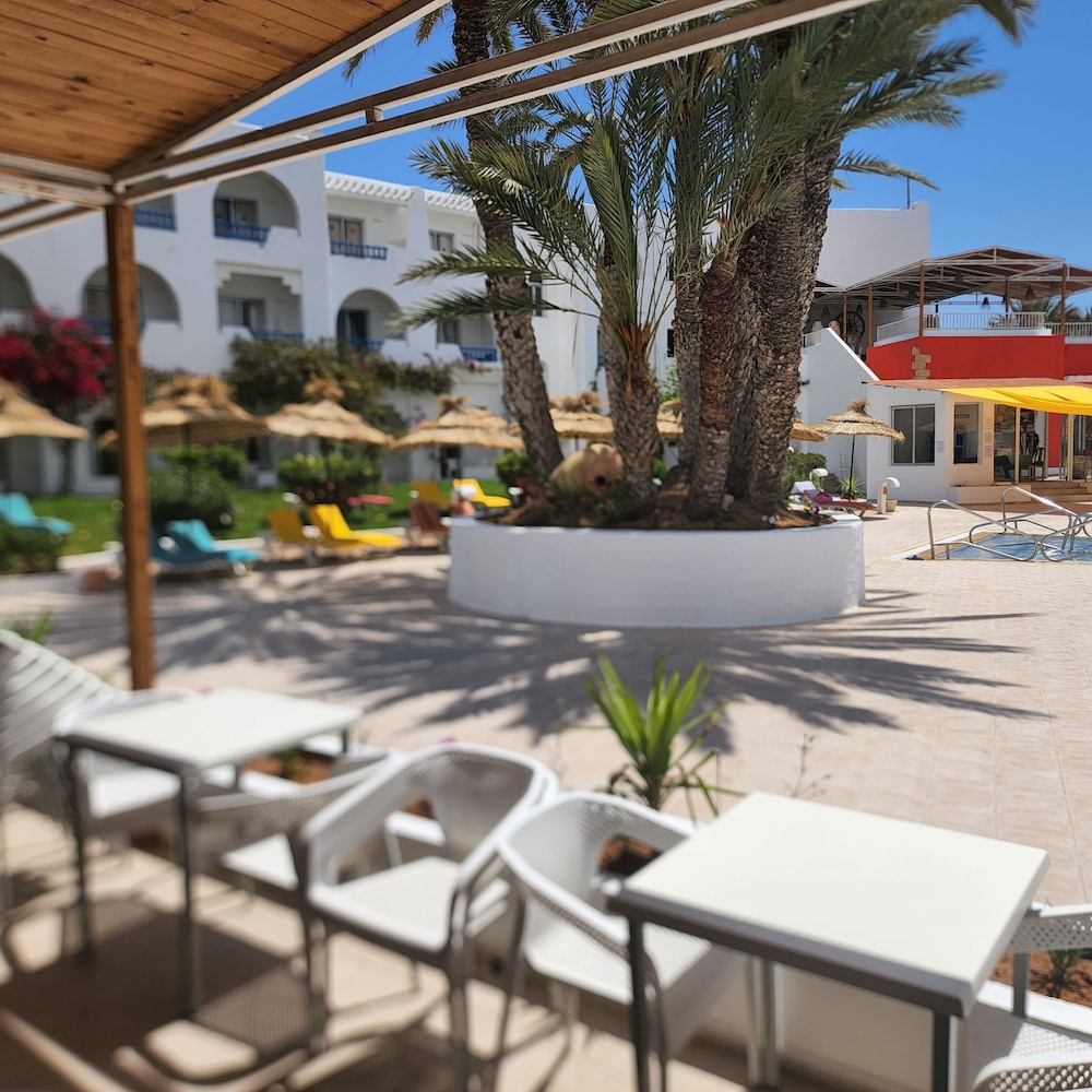 

Verona - Aghīr - Golf Beach & THALASSO