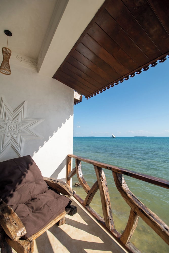 

Milano - Mangapwani - Royal Cliff Zanzibar