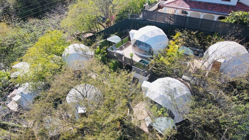 

Milano - Playa Hermosa - Tortuga Verde Glamping