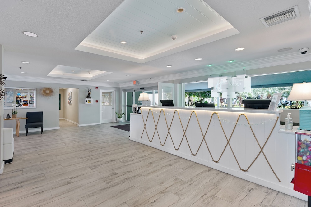 

Bologna - Seven Mile Beach - The Grand Caymanian Resort