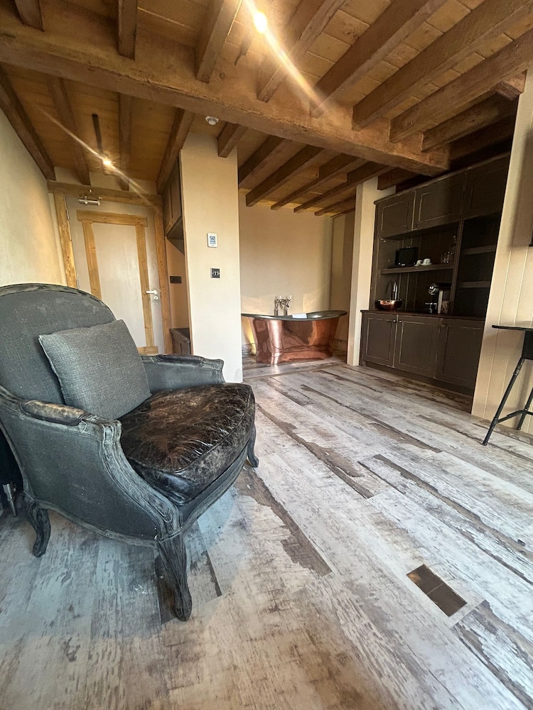 

Bologna - Portrush - Bushmills Townhouse