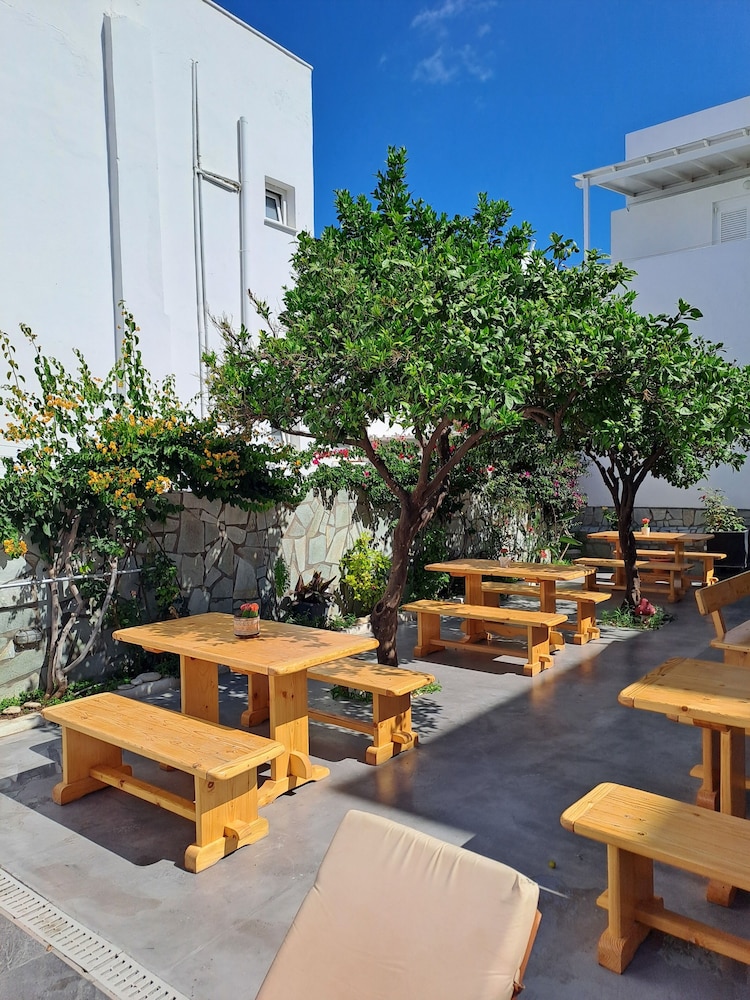 

Bologna - Antiparos - Oceanis Resort