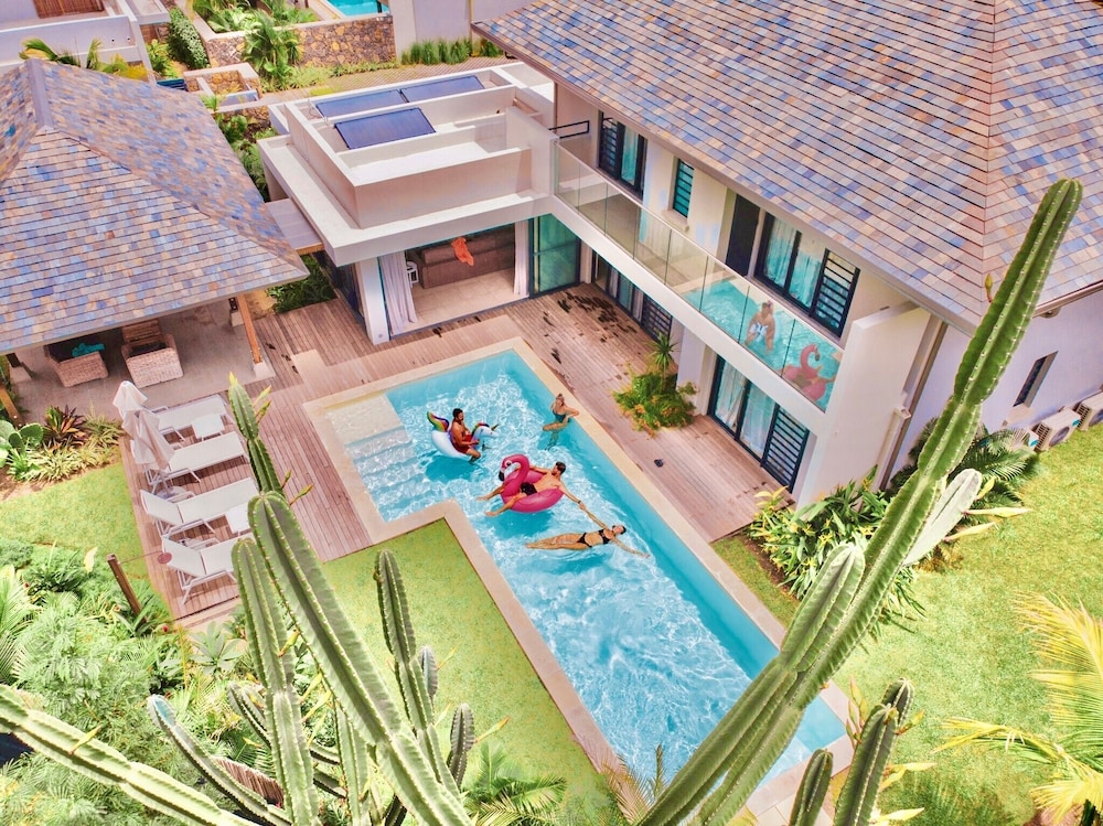 

Milano - Black River - Marguery Villas by MJ Holidays