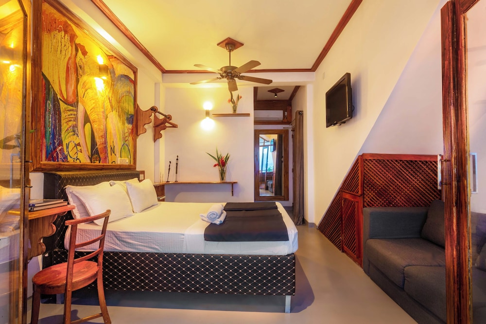 

Roma - Galle - Villa Surf Beach