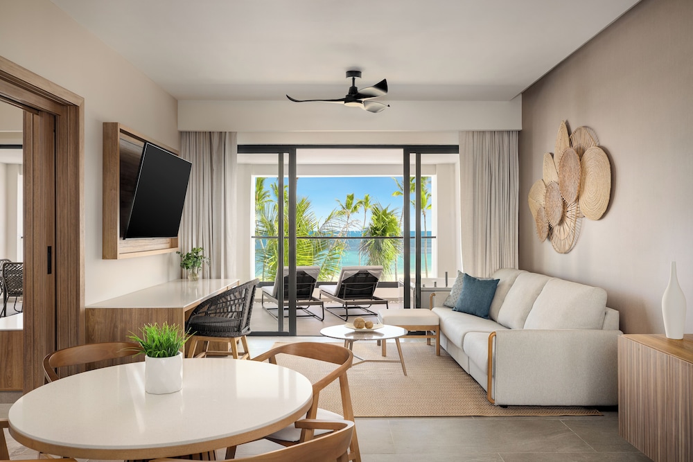 

Milano - Uvero Alto - Secrets Tides Punta Cana