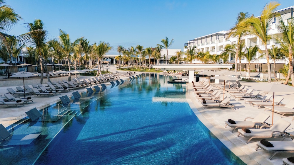 

Catania - Uvero Alto - Secrets Tides Punta Cana