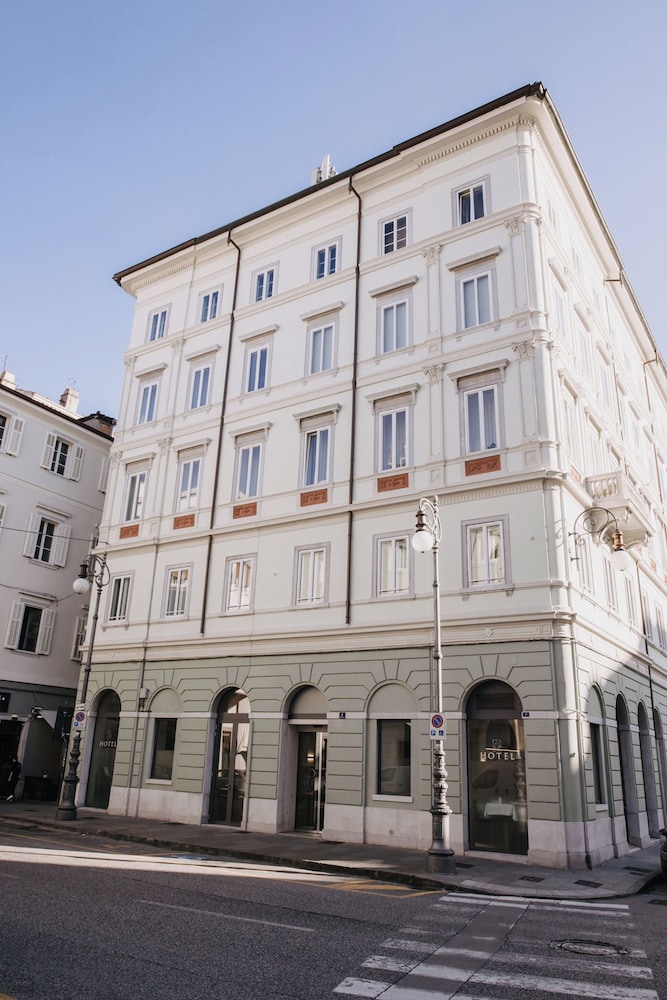 

Milano - Trieste - Hotel Vis à Vis