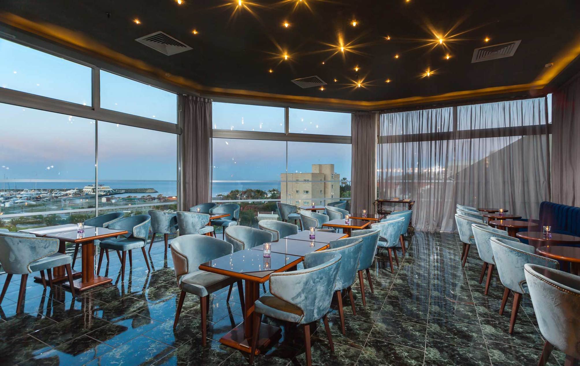 

Roma - Pyrgos - St Raphael Resort