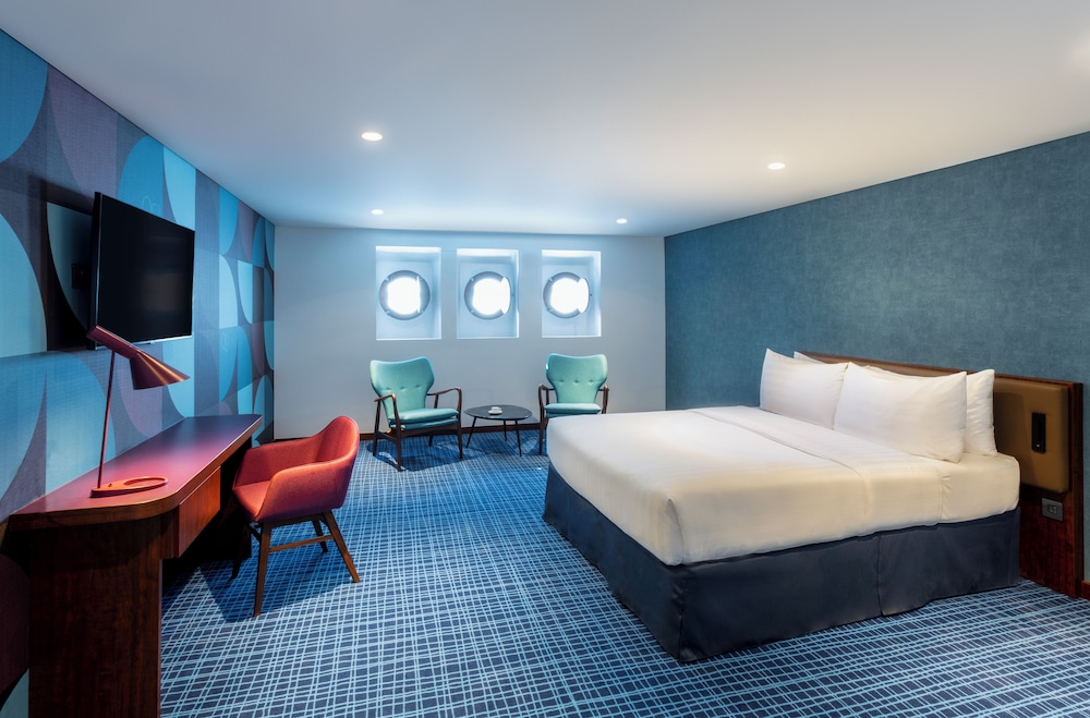 

Firenze - Dubai - Queen Elizabeth 2 Hotel