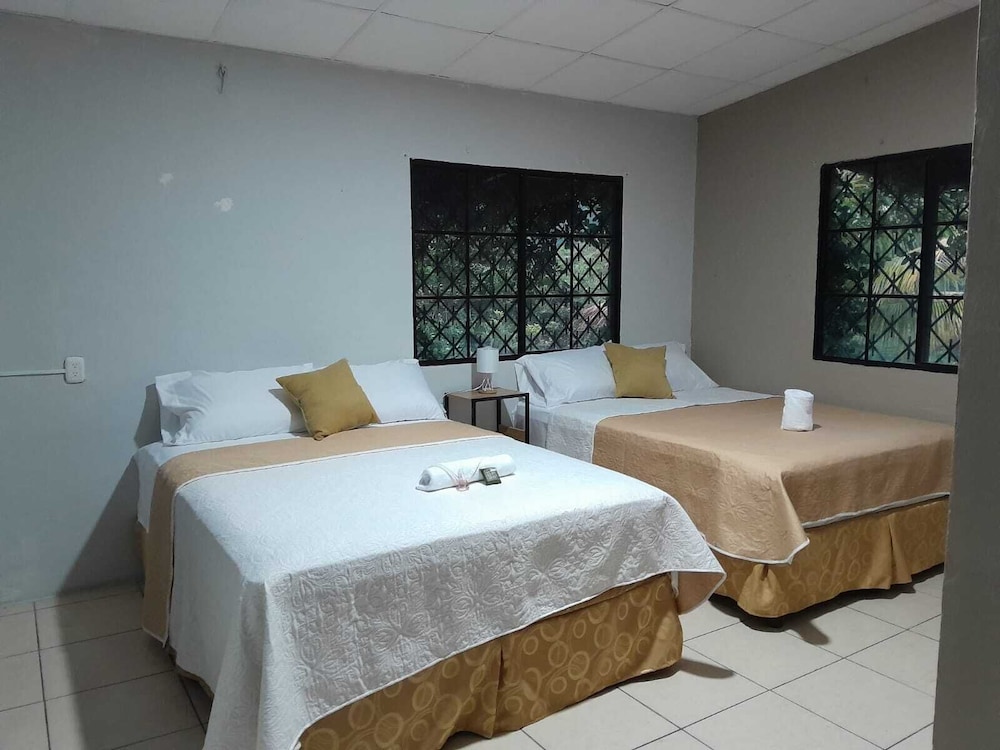 

Milano - San Salvador - HOTEL VIEJA EUROPA