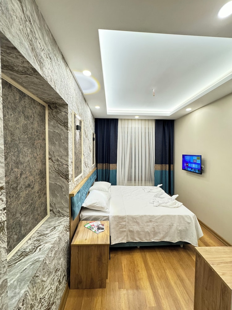 

Roma - Istanbul - Riverside Hotel