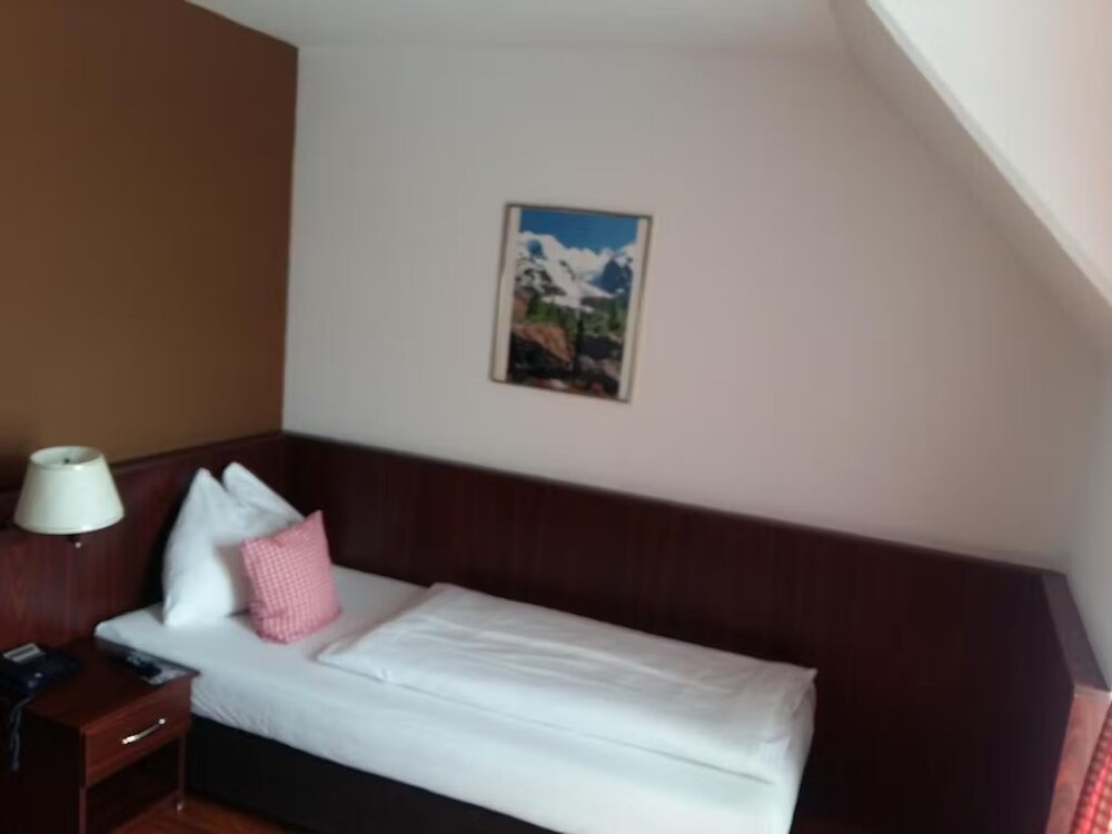

Firenze - Vienna, Aeroporto Internazionale di Vienna - Hotel Enziana Wien