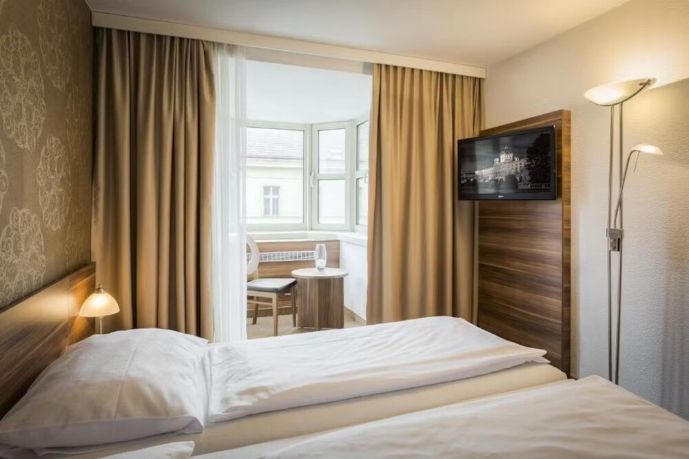 

Firenze - Vienna, Aeroporto Internazionale di Vienna - Hotel Enziana Wien