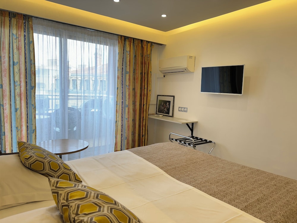 

Milano - Grasse - Hotel Panorama