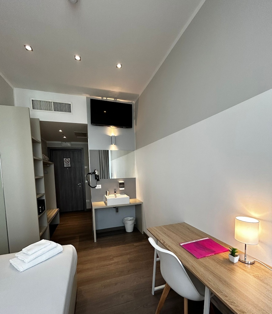 

Olbia - San Giuliano Milanese - Fasthotel Linate