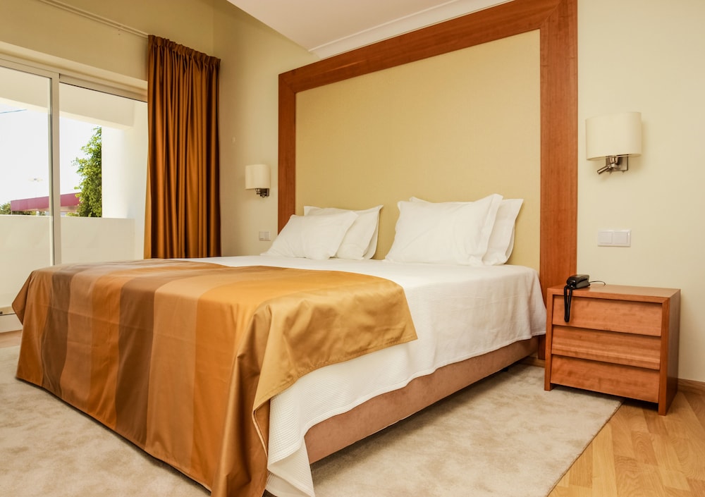 

Roma - Armacao de Pera - Lagoa Hotel