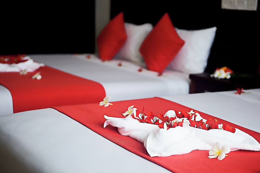 

Napoli - Nadi - Nasau Resort & Villas