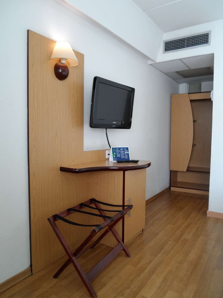 

Bari - Ripollet - Travelodge Barcelona del Vallès