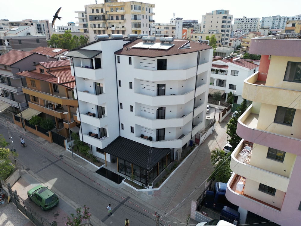 

Catania - Durrës - MondurO Hotel