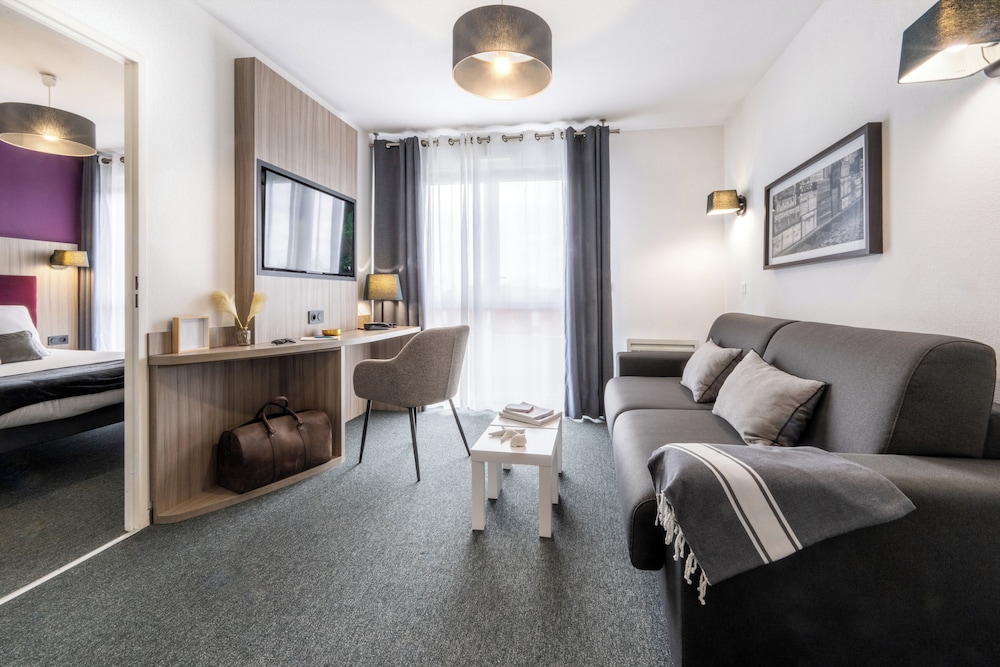 

Roma - Pessac - Nemea Appart Hotel Stadium Bordeaux aéroport