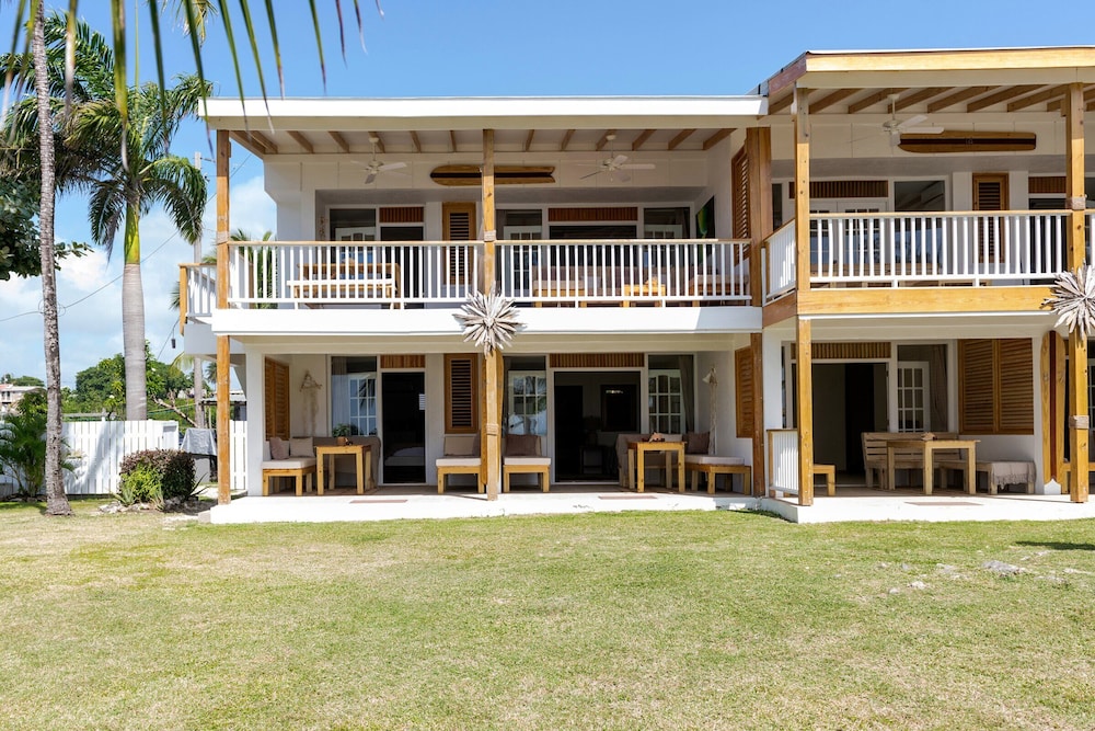 

Bologna - Worthing - Surfers Bay Resort