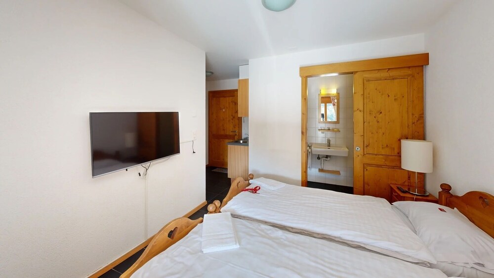 

Catania - Champéry - Mountain River Resort