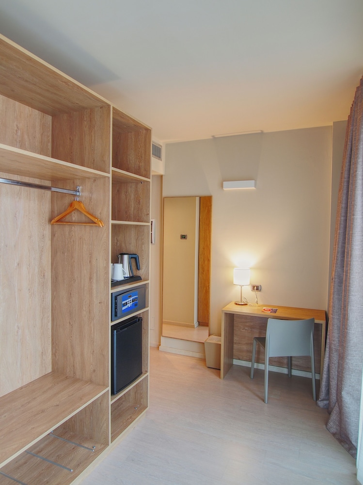 

Catania - Legnano - Tower Hotel Malpensa
