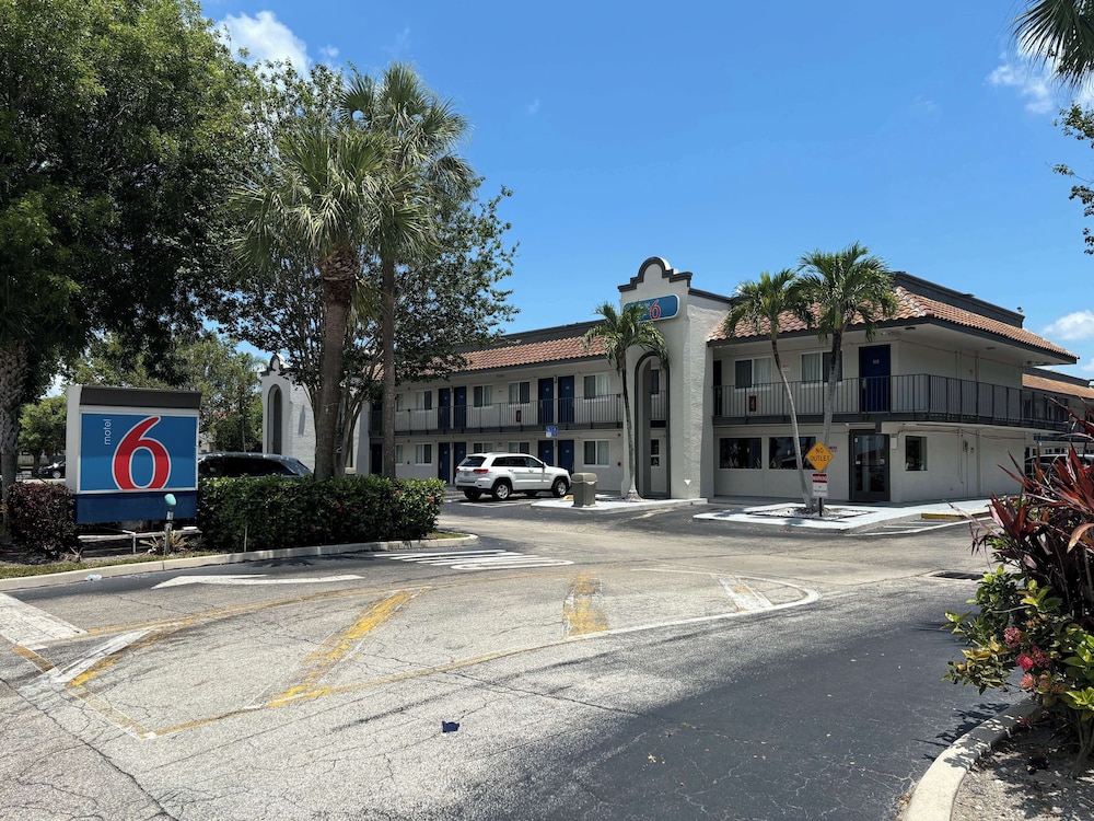 

Bologna - West Palm Beach - Motel 6 Riviera Beach FL