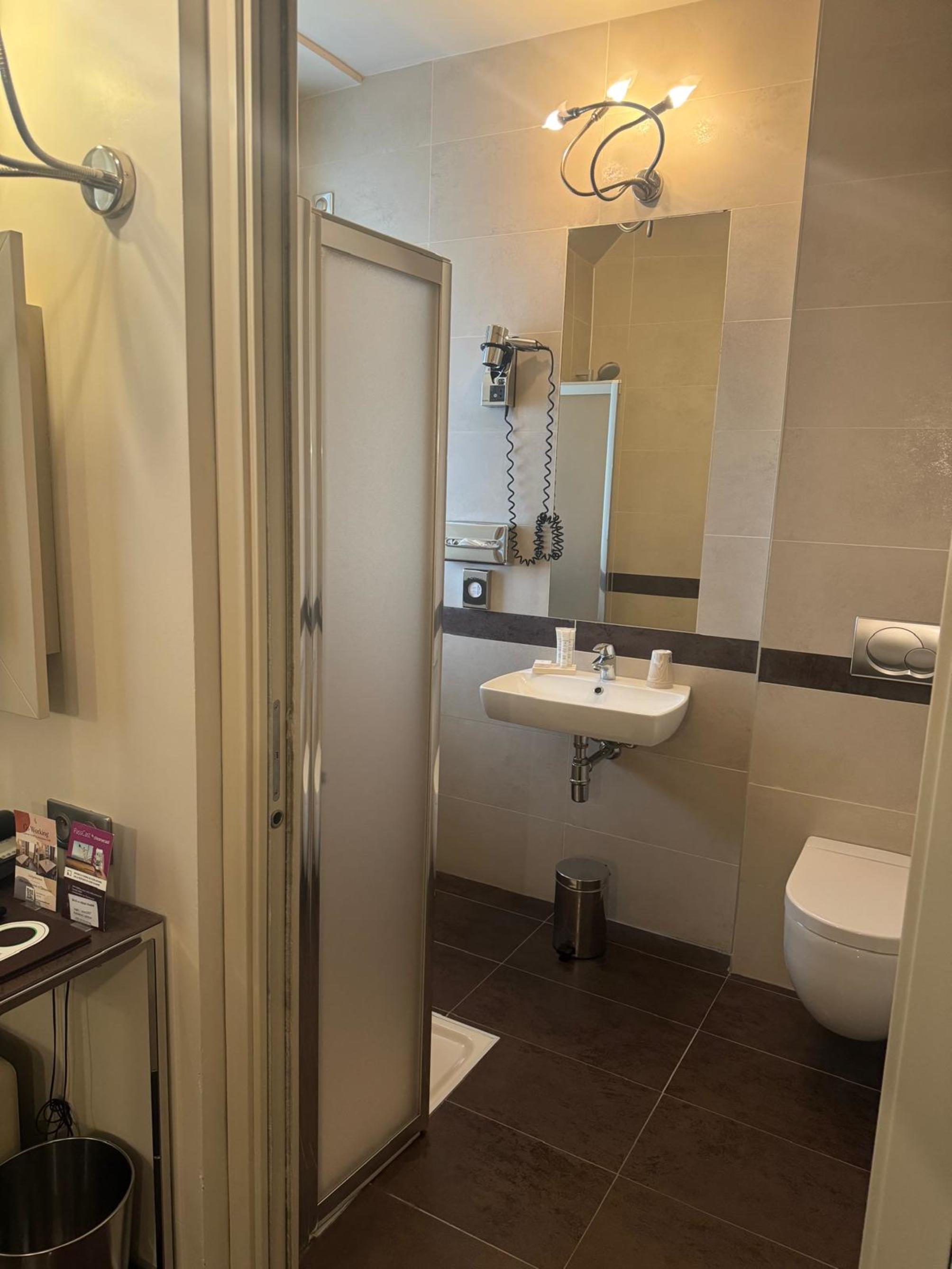 

Pisa - Neuilly-sur-Seine - Hotel Vivaldi