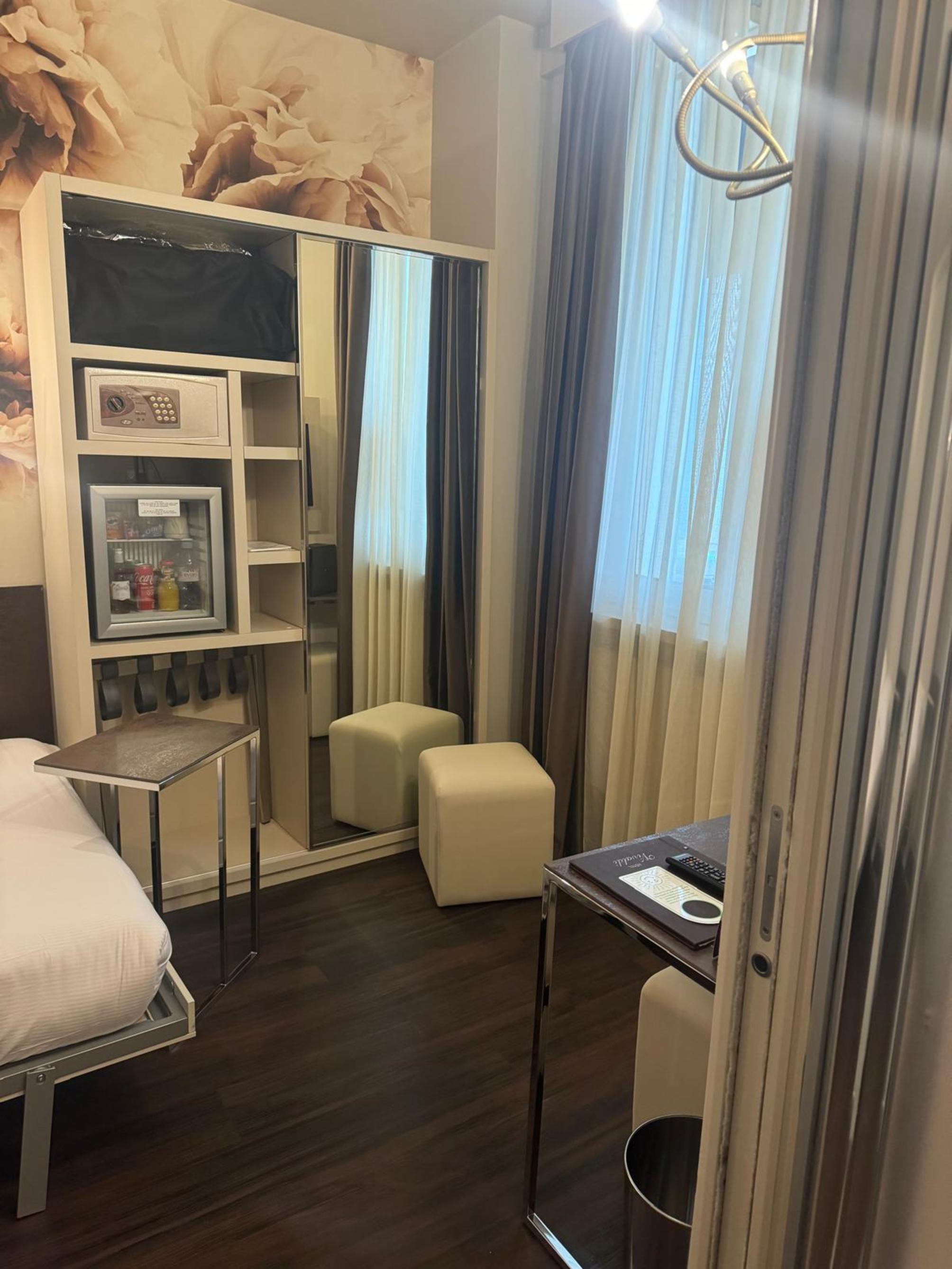 

Ancona - Suresnes - Hotel Vivaldi