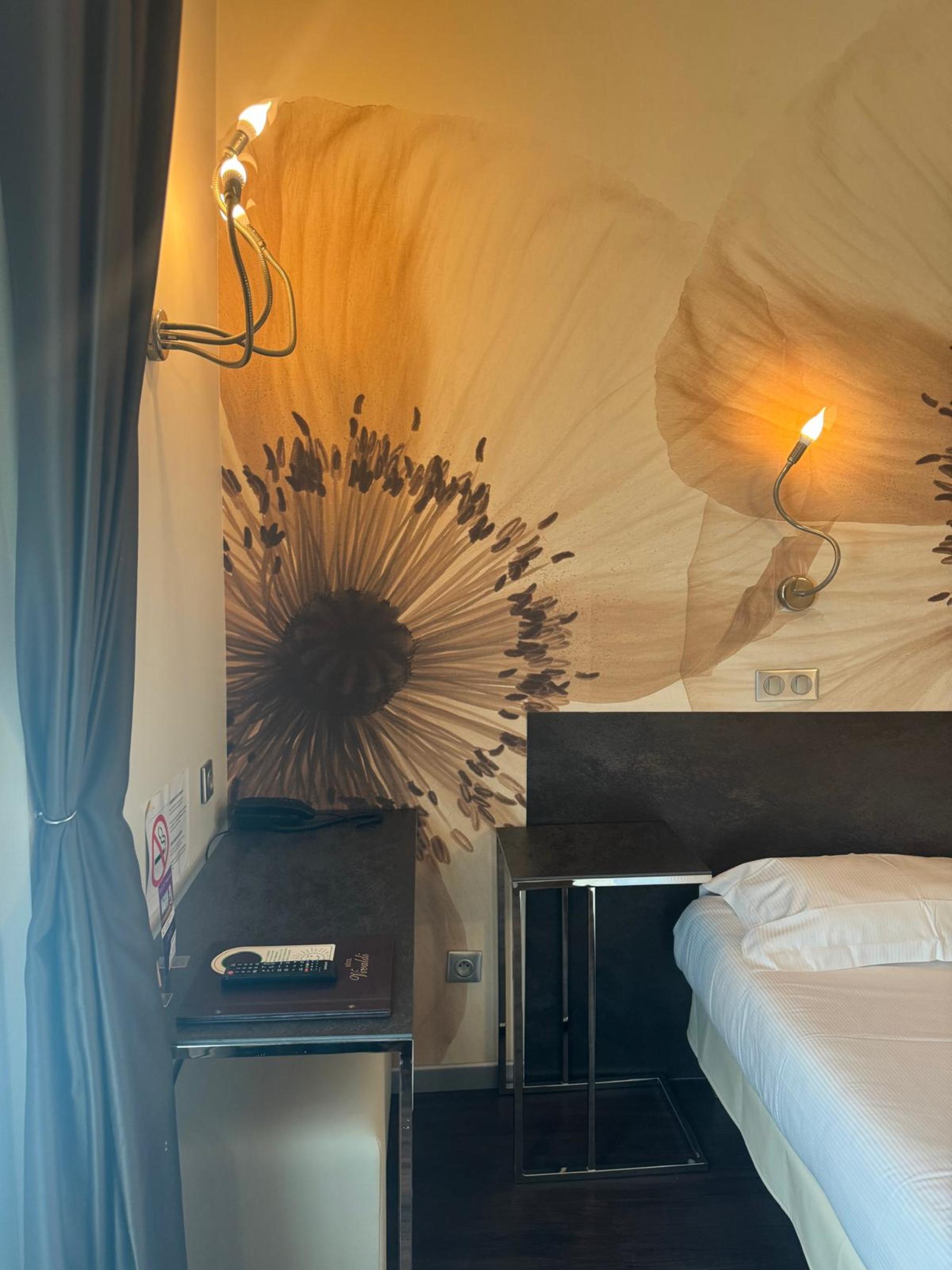 

Brindisi - Suresnes - Hotel Vivaldi