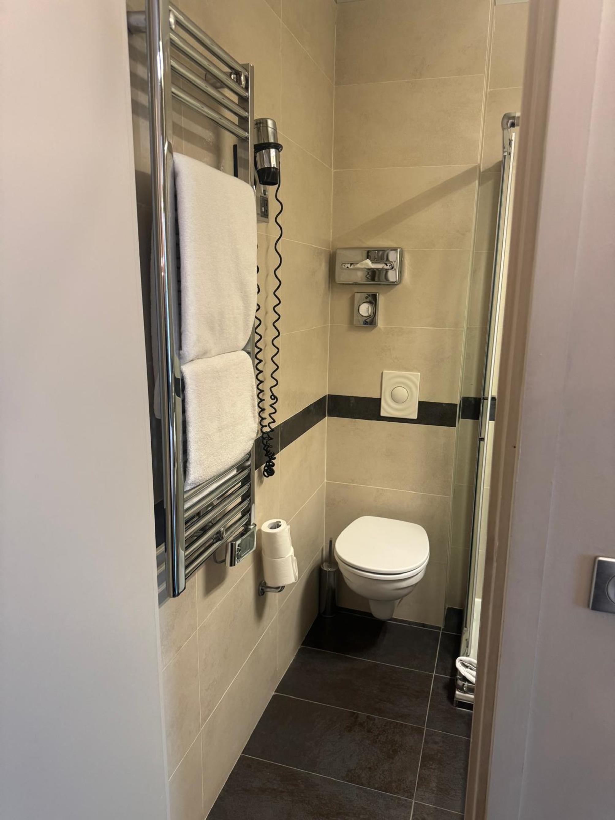 

Bologna - Courbevoie - Hotel Vivaldi