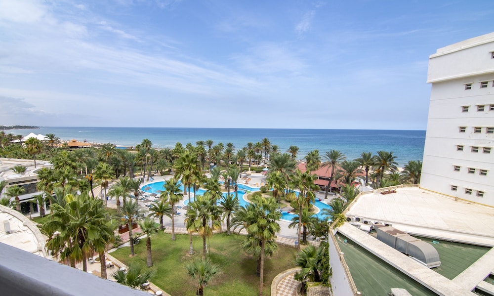

Roma - Monastir, Tunisia - Riadh Palms