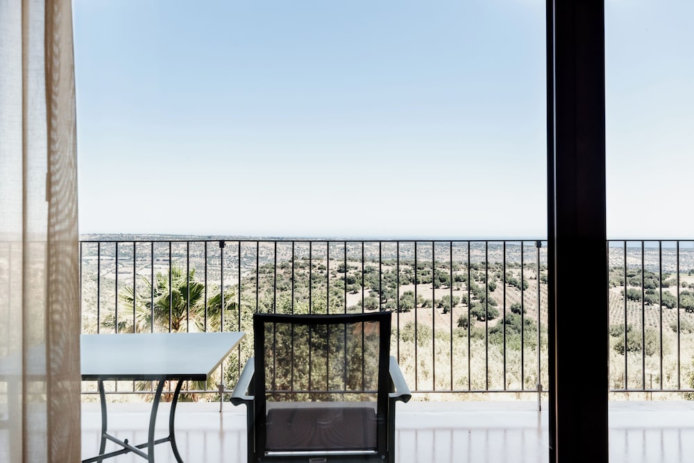 

Bologna - Sicilia Est - Catania, Taormina, Siracusa, Noto, Mare Italia - Relais Chiaramonte