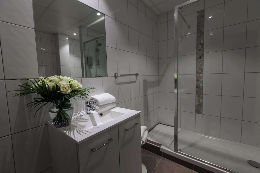 

Catania - Montbeliard - Brit Hotel Bristol Montbéliard