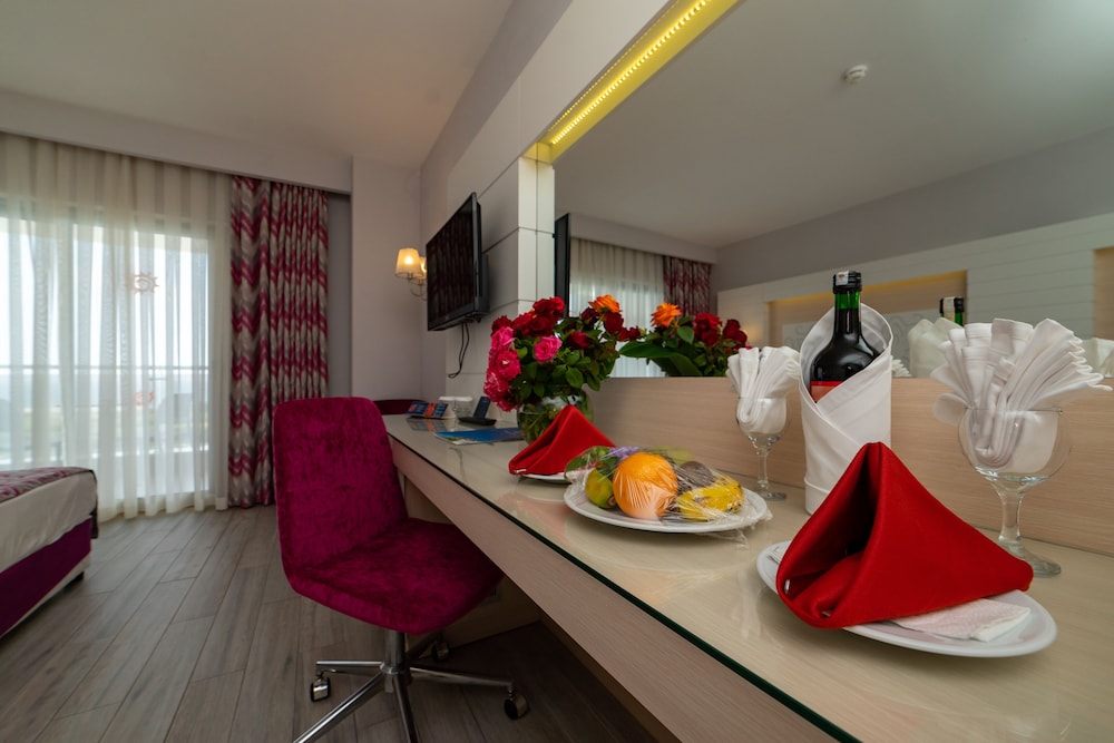 

Roma - Kizilagac - Sunmelia Beach Resort Hotel & Spa