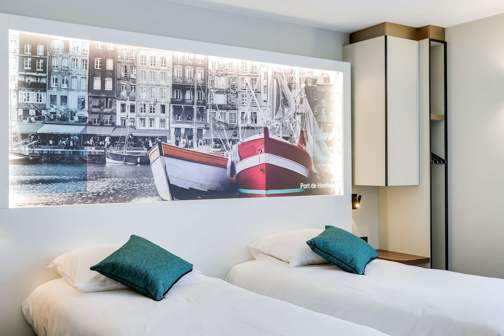 

Venezia - Caen - Brit Hotel Caen Nord - Mémorial
